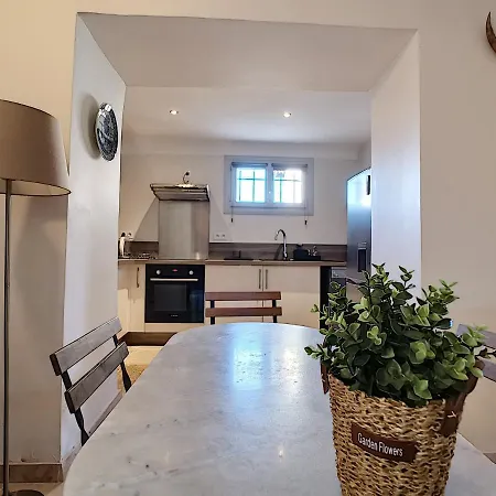 Apartment Avec Terrasse En Centre De Remy De Provence